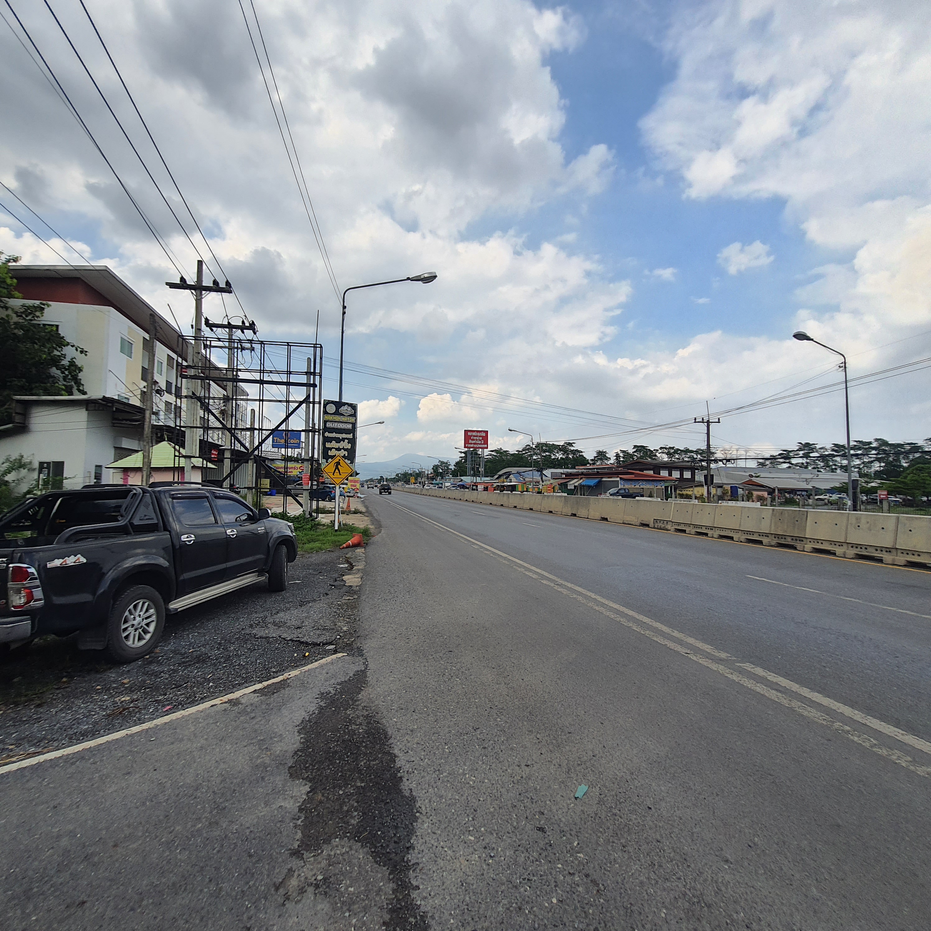 ขายที่ดินสวยใกล้แหล่งท่องเที่ยว เยื้องฝั่งตรงข้ามตลาดโรงเกลือนครนายก
