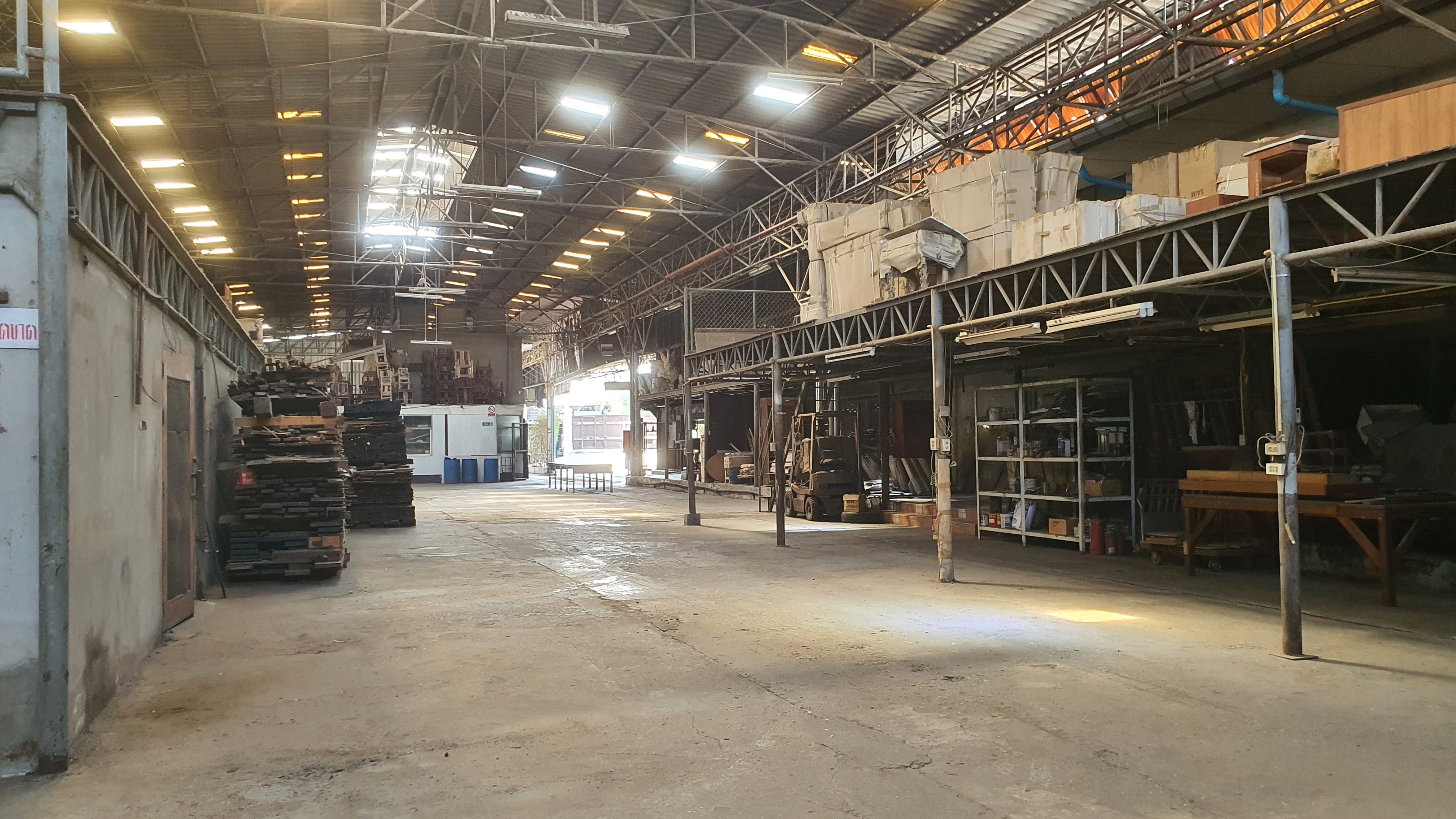 ที่ดินแบ่งขายพร้อมโรงงาน ติดถนนซอยวัดมหาวงษ์ พื้นที่สีม่วง ใกล้ตัวเมือง ทำโรงงานได้ หน้ากว้าง 96 เมตร ใกล้ถนนสุขุมวิท และ BTS สำโรง