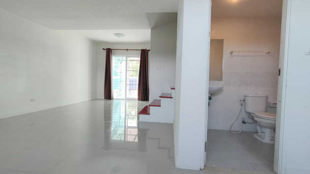 ขายด่วนทาวน์เฮ้าส์2ชั้น หลังริม หมู่บ้าน ลลิล ทาวน์ ไลโอ & แลนซีโอ คริป อ.ลำลูกกา จ.ปทุมธานี