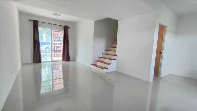 ขายด่วนทาวน์เฮ้าส์2ชั้น หลังริม หมู่บ้าน ลลิล ทาวน์ ไลโอ & แลนซีโอ คริป อ.ลำลูกกา จ.ปทุมธานี