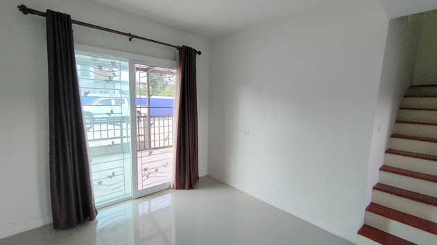 ขายด่วนทาวน์เฮ้าส์2ชั้น หลังริม หมู่บ้าน ลลิล ทาวน์ ไลโอ & แลนซีโอ คริป อ.ลำลูกกา จ.ปทุมธานี