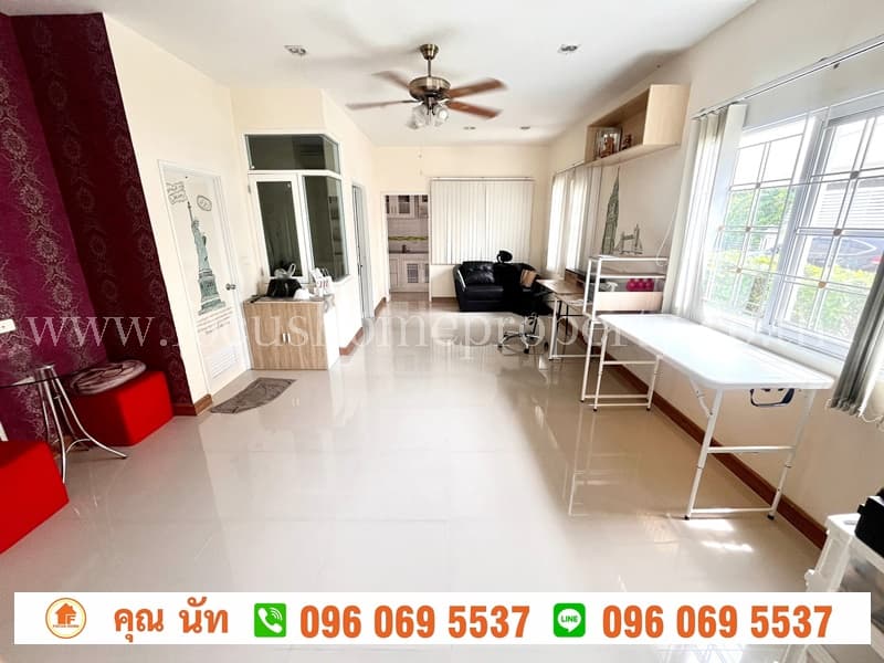 ขาย ทาวน์เฮาส์ หลังมุม หมู่บ้านโกลเด้นทาวน์ งามวงศ์วาน-ประชาชื่น