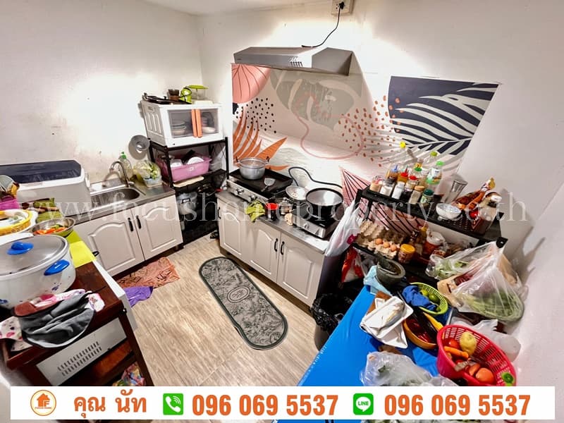 ขาย ตึกแถว 4 ชั้นครึ่ง ห้องมุม ติดBTS สถานีพหลโยธิน 59