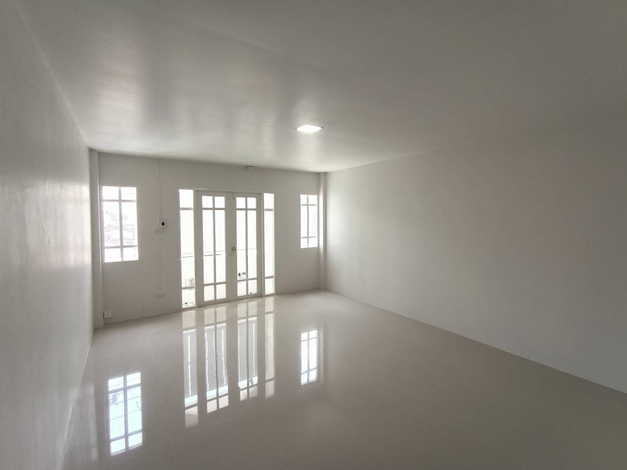 ขายทาวน์เฮ้าส์2ชั้น สิรีนเฮ้าส์ รัตนาธิเบศร์ รีโนเวทใหม่ อ.เมือง จ.นนทบุรี