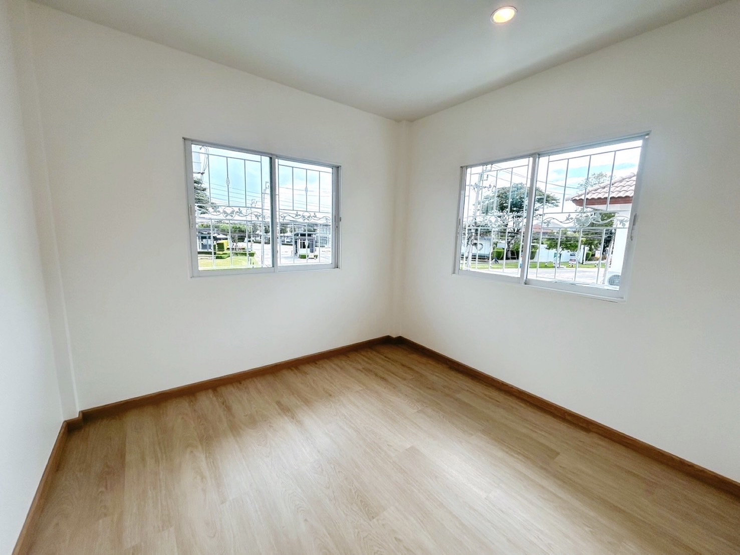 ขายบ้านเดี่ยว 2 ชั้น ทำเลดี หมู่บ้านบางกอกการ์เด้นท์ ถ.กาญจนาภิเษก - บางกรวย จังหวัดนนทบุรี