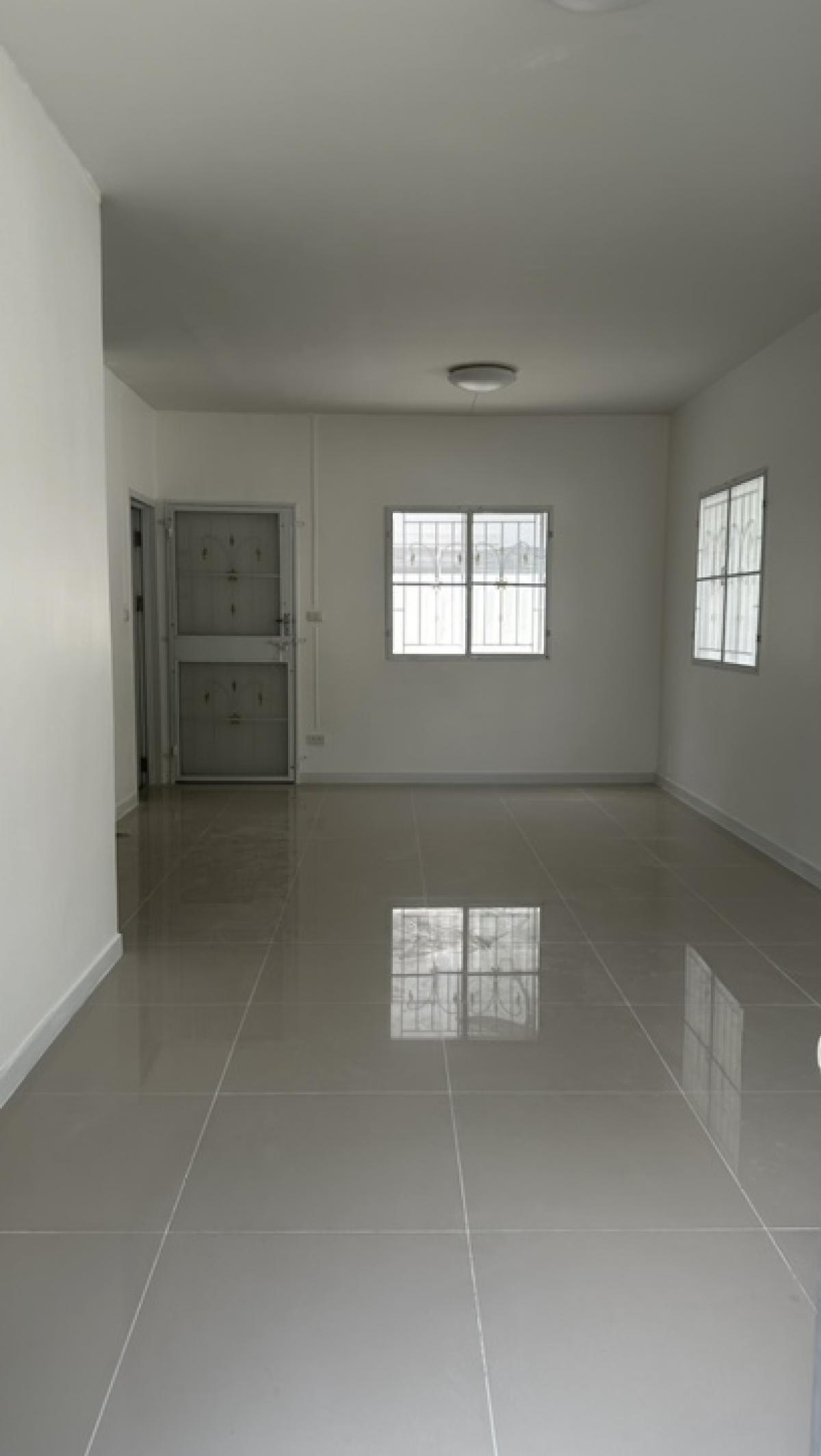 ขายบ้านทาวน์โฮม หมู่บ้านพฤกษา 73 หลังมุม (เจ้าของขายเอง)