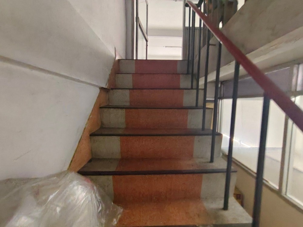 ขายอาคารพาณิชย์4 ชั้น รีโนเวทใหม่  ติดถนนพระราม 3 จังหวัดกรุงเทพมหานคร