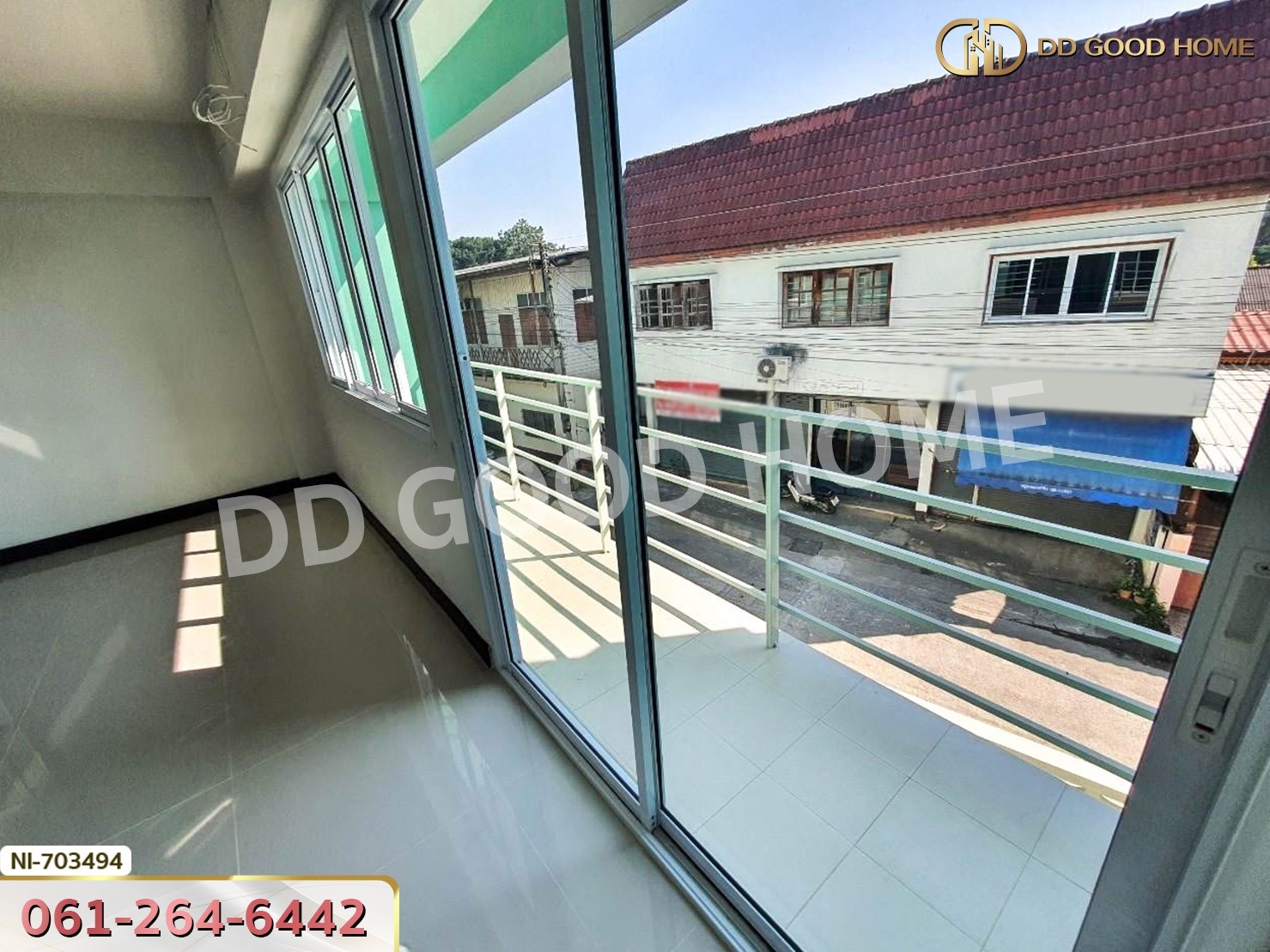 อาคารพาณิชย์ เมืองลำปาง ใกล้ศาลหลักเมืองลำปาง