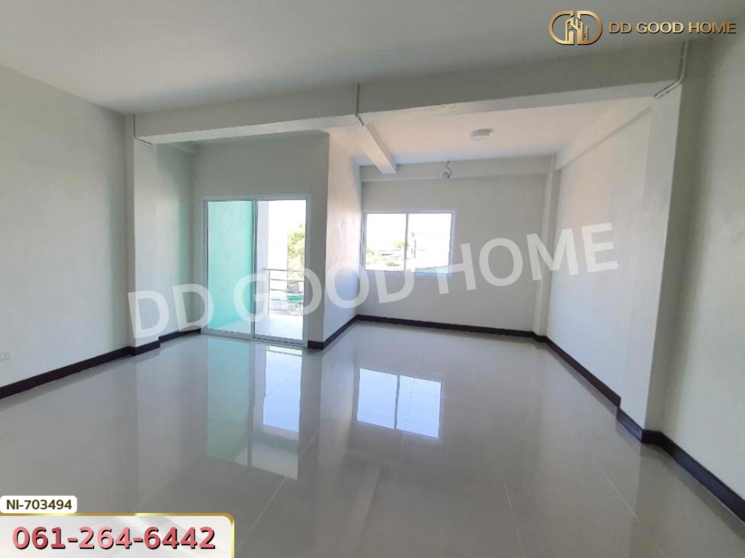 อาคารพาณิชย์ เมืองลำปาง ใกล้ศาลหลักเมืองลำปาง