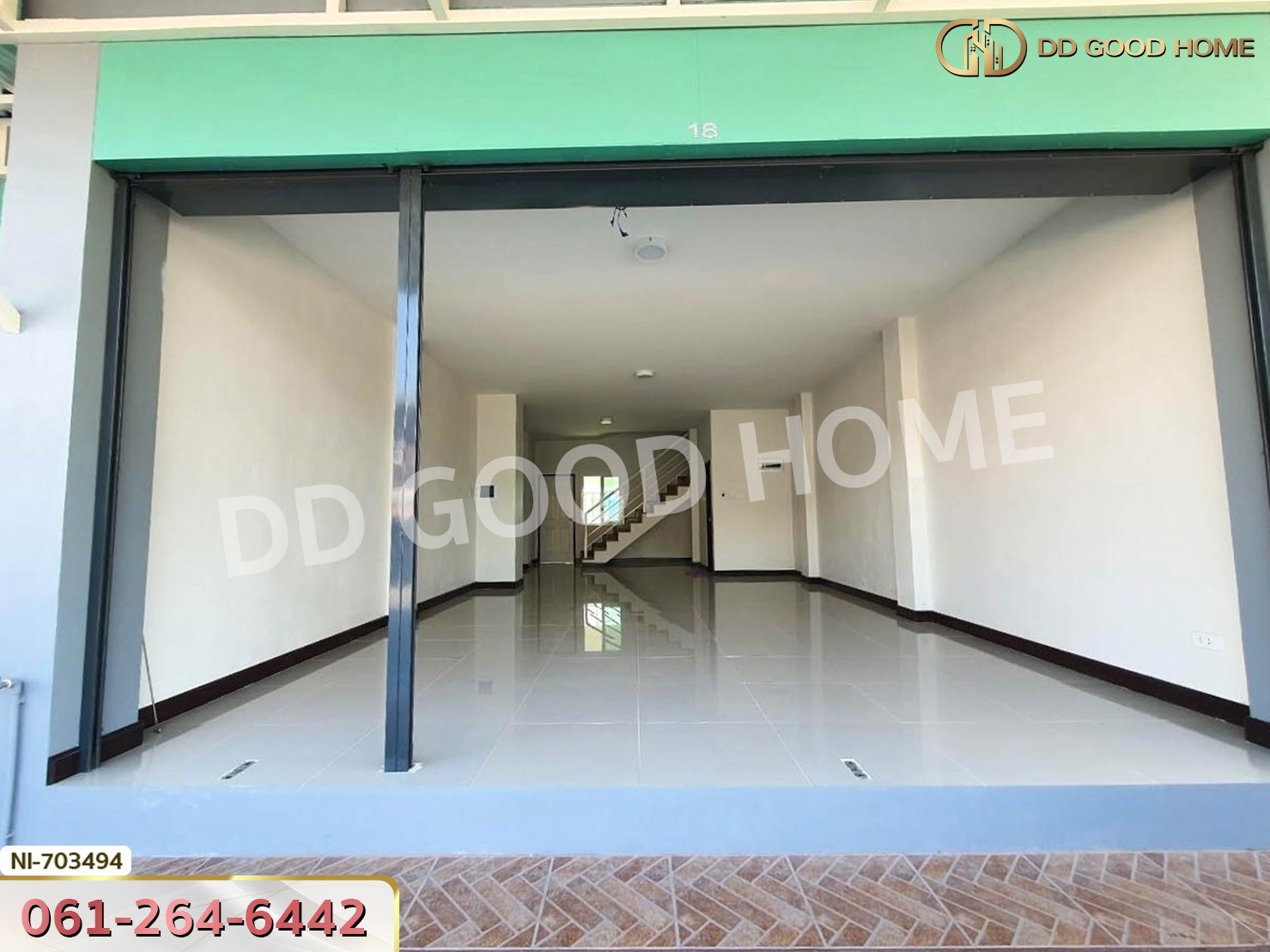 อาคารพาณิชย์ เมืองลำปาง ใกล้ศาลหลักเมืองลำปาง