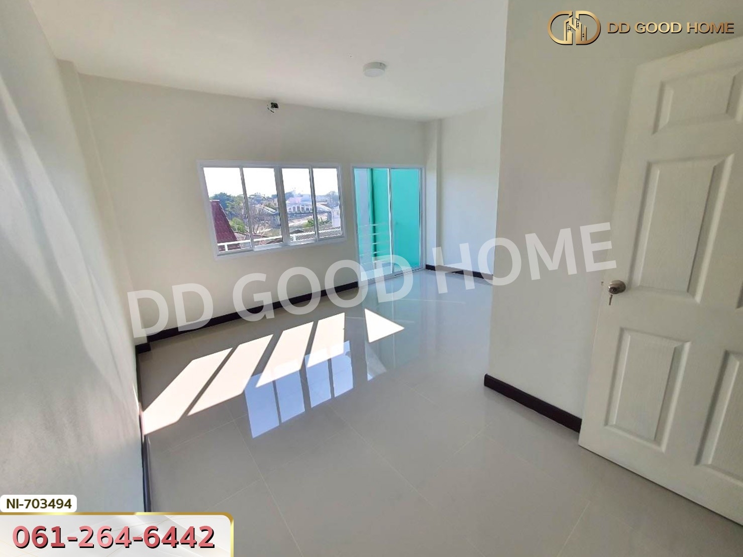 อาคารพาณิชย์ เมืองลำปาง ใกล้ศาลหลักเมืองลำปาง