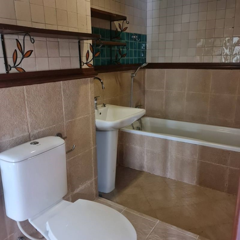 ขายบ้านเดี่ยว 3 ชั้น ใกล้โรงเรียนนานาชาติ kis ติดต่อ โทร 0619419639 