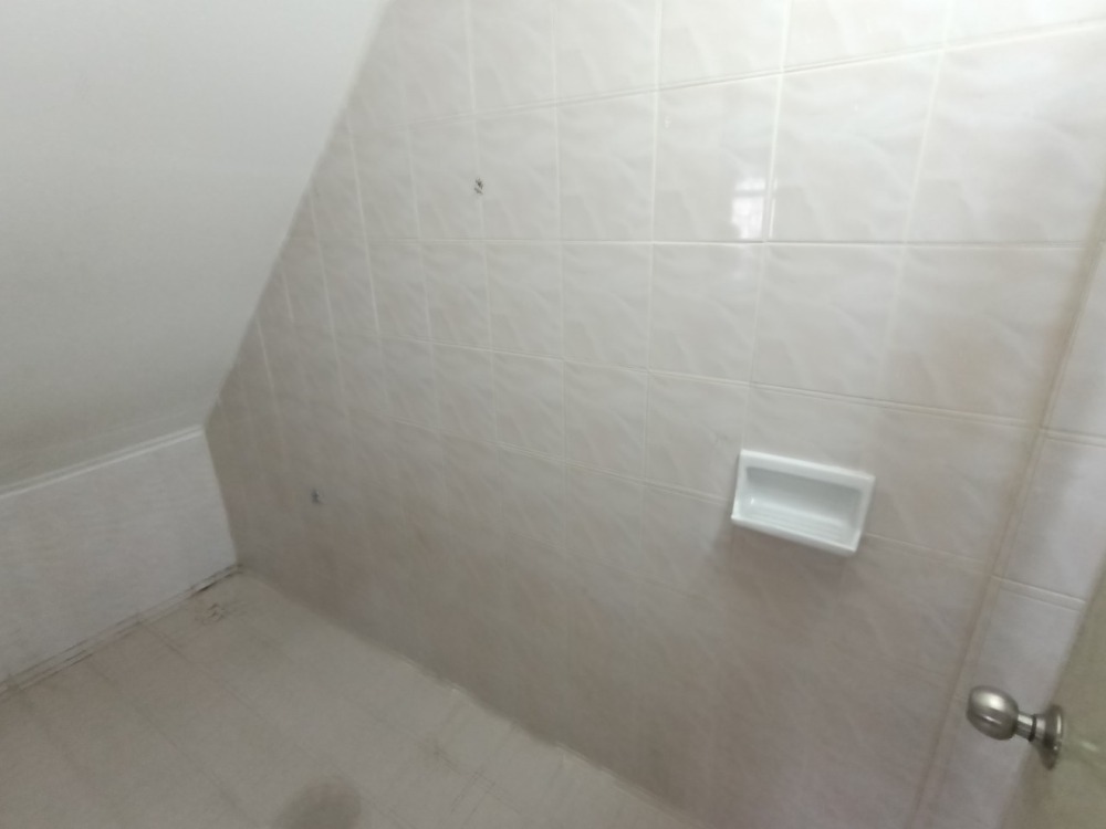 ขายอาคารพาณิชย์3ชั้นครึ่ง ติดถนน ทำเลทอง  เอกชัย 109 ถนนเมน เขตบางบอน จังหวัดกรุงเทพมหานคร 