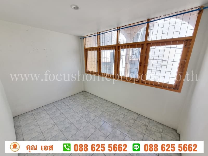 ขาย อาคารพาณิชย์ 3 ชั้น ซอยโชคดี 1 พหลโยธิน