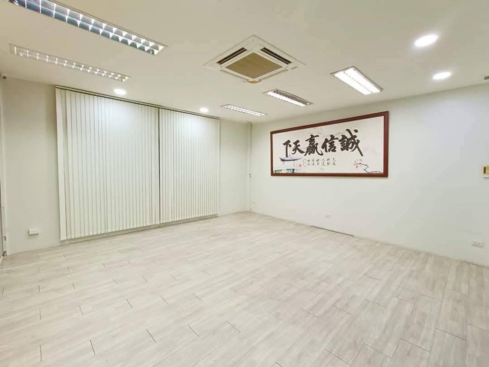 ให้เช่า ออฟฟิศ อาคารสำนักงาน พื้นที่ 101ตร.ว.  ย่านใจกลางเมืองลาดพร้าว87 จดบริษัทได้