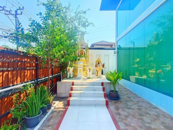 ให้เช่า ออฟฟิศ อาคารสำนักงาน พื้นที่ 101ตร.ว.  ย่านใจกลางเมืองลาดพร้าว87 จดบริษัทได้