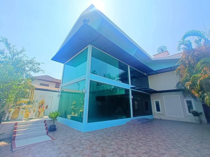 ให้เช่า ออฟฟิศ อาคารสำนักงาน พื้นที่ 101ตร.ว.  ย่านใจกลางเมืองลาดพร้าว87 จดบริษัทได้