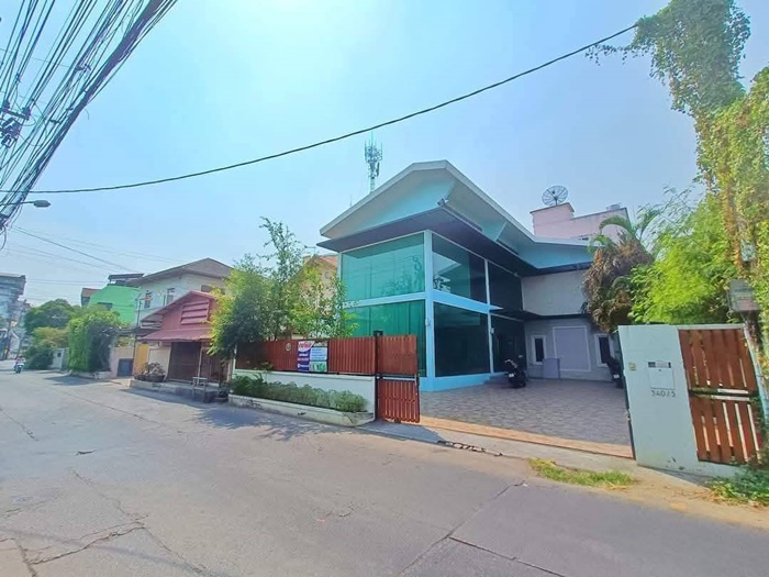 ให้เช่า ออฟฟิศ อาคารสำนักงาน พื้นที่ 101ตร.ว.  ย่านใจกลางเมืองลาดพร้าว87 จดบริษัทได้