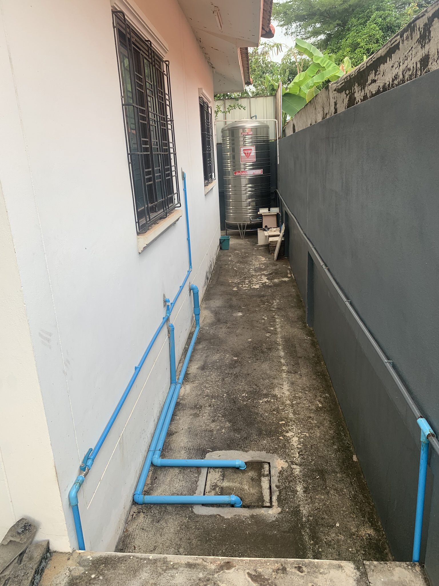 ขายบ้านเดี่ยวพร้อมที่ดิน ( บ้านหัวมุมถนน)  ในหมู่บ้าน วีพีการ์เด้นโฮม โครงการ 1 