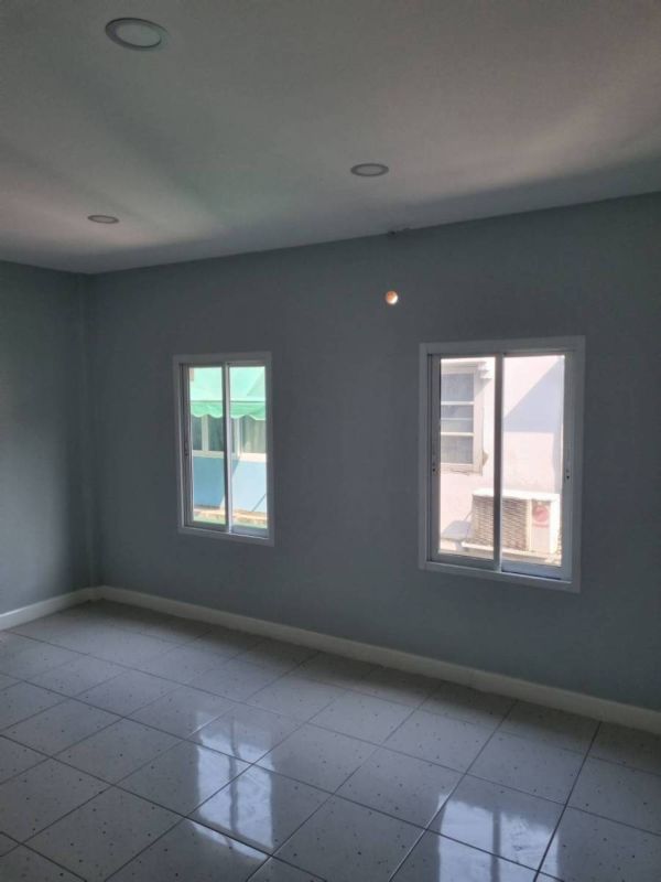 ขายทาวน์เฮาส์ 3 ชั้น หมู่บ้านรัชดาสวนธน ทำเลดี พร้อมอยู่ รีโนเวทใหม่ เขตทุ่งครุ กรุงเทพมหานคร