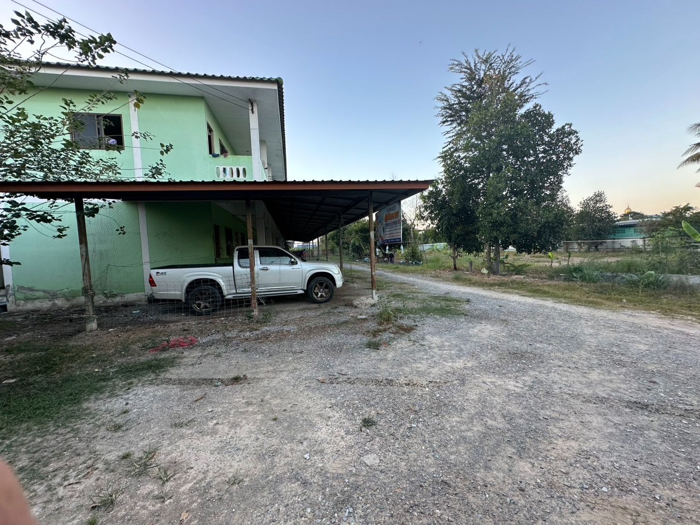 ขายที่ดินทำเลดีพร้อมห้องเช่า 20 ห้อง อ.ลาดหลุมแก้ว จ.ปทุมธานี