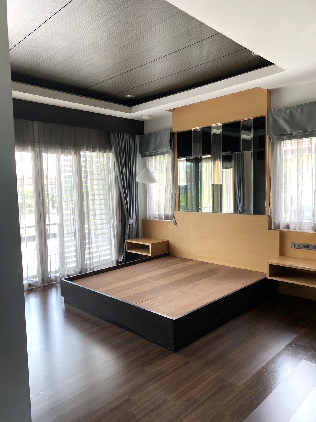 ขายบ้านเดี่ยวสองชั้น หมู่บ้านดิ เออบาน่า 1 ทำเลทอง  อำเภอเมืองเชียงใหม่  จังหวัดเชียงใหม่ 