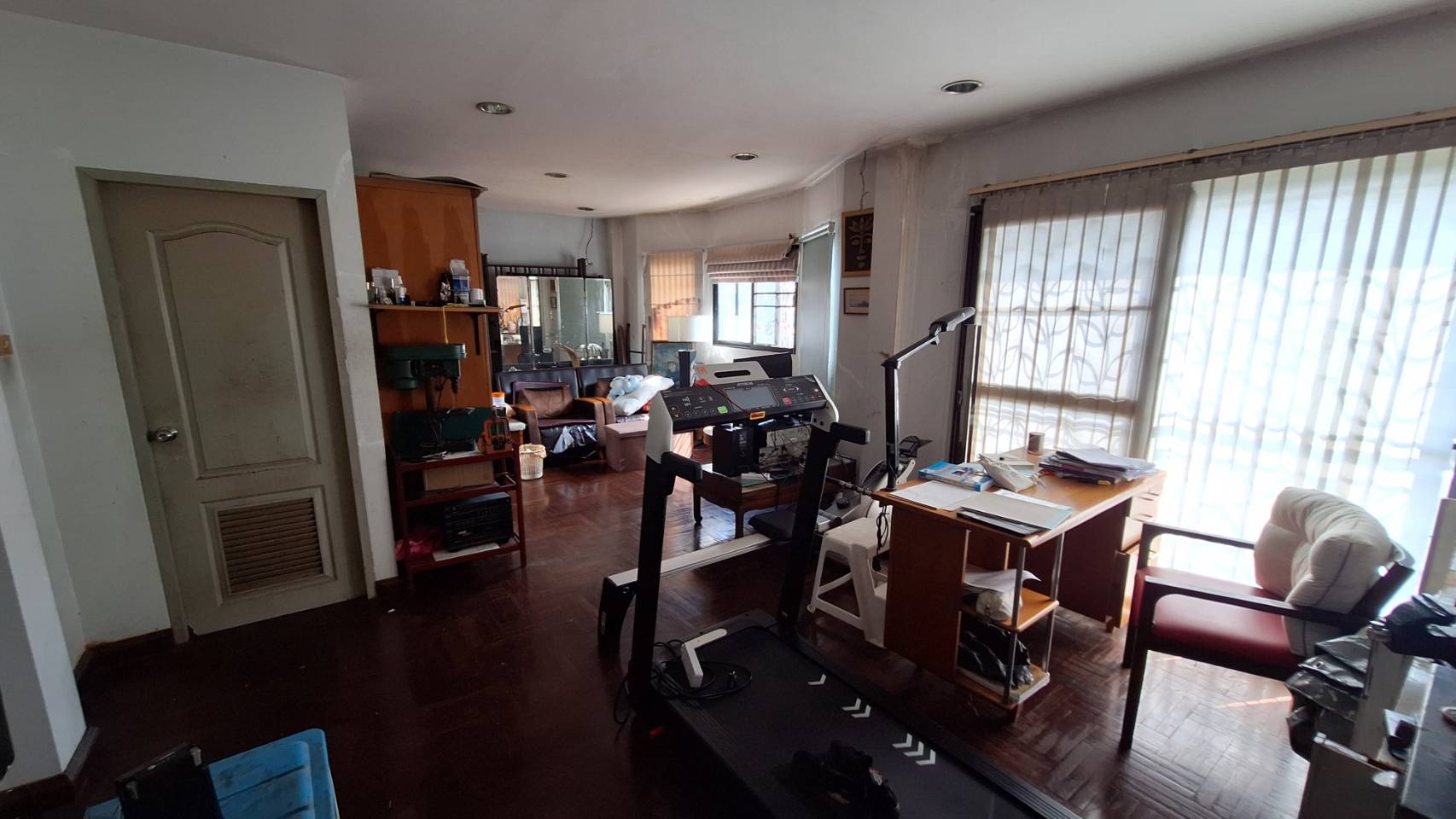 ขายบ้านเดี่ยว 3 ชั้นทำเลดี ใกล้สถานีรถไฟฟ้า BTS เขตจตุจักร กรุงเทพมหานคร 