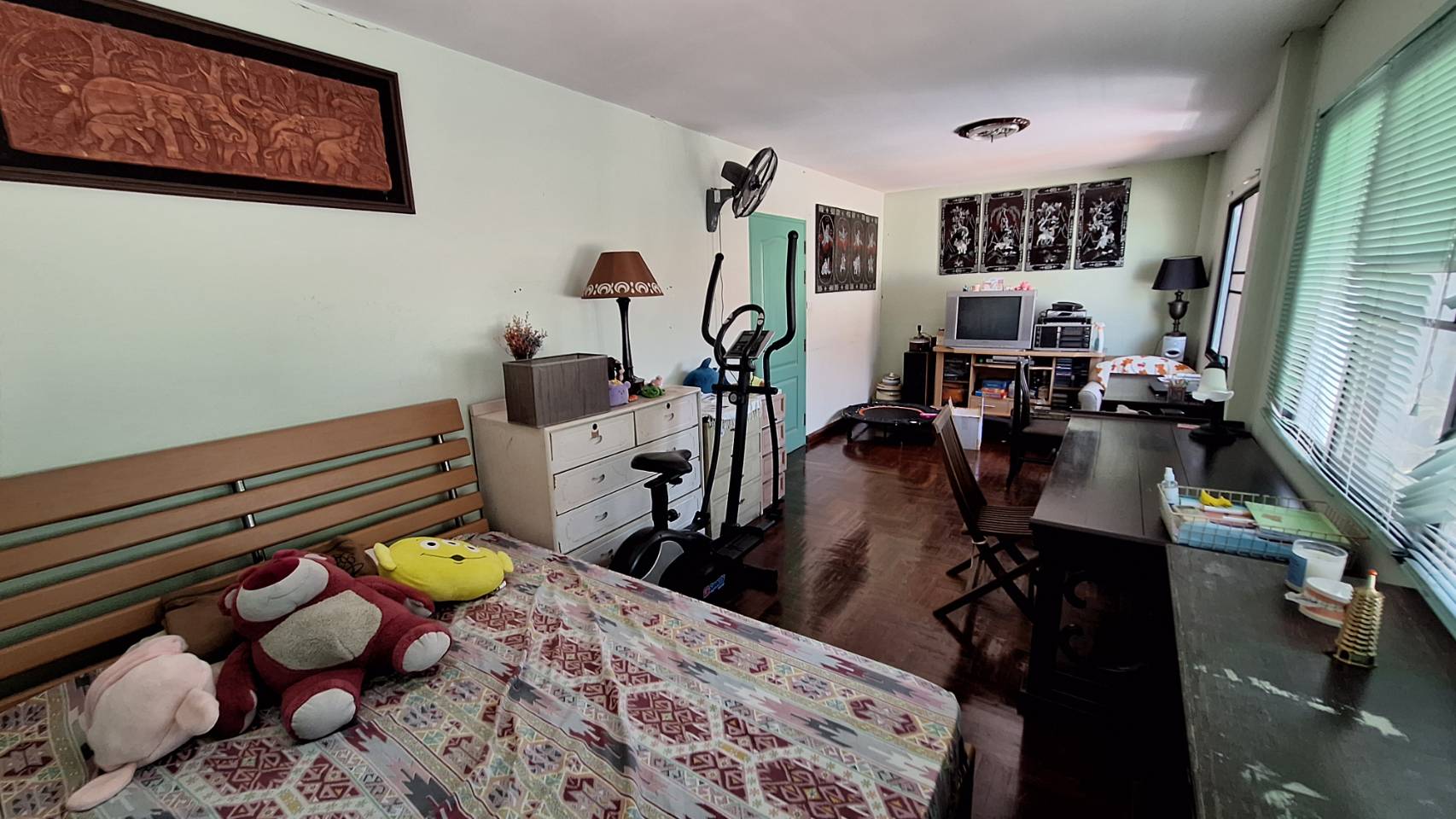 ขายบ้านเดี่ยว 3 ชั้นทำเลดี ใกล้สถานีรถไฟฟ้า BTS เขตจตุจักร กรุงเทพมหานคร 