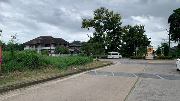 ขายที่ดินเปล่า ทำเลดี ที่ดินถมแล้ว 487ตรว. ซ. นวมินทร์24 ติดถนน3ด้าน อยู่ในหมู่บ้านศรีนคร เจ้าของขายเอง