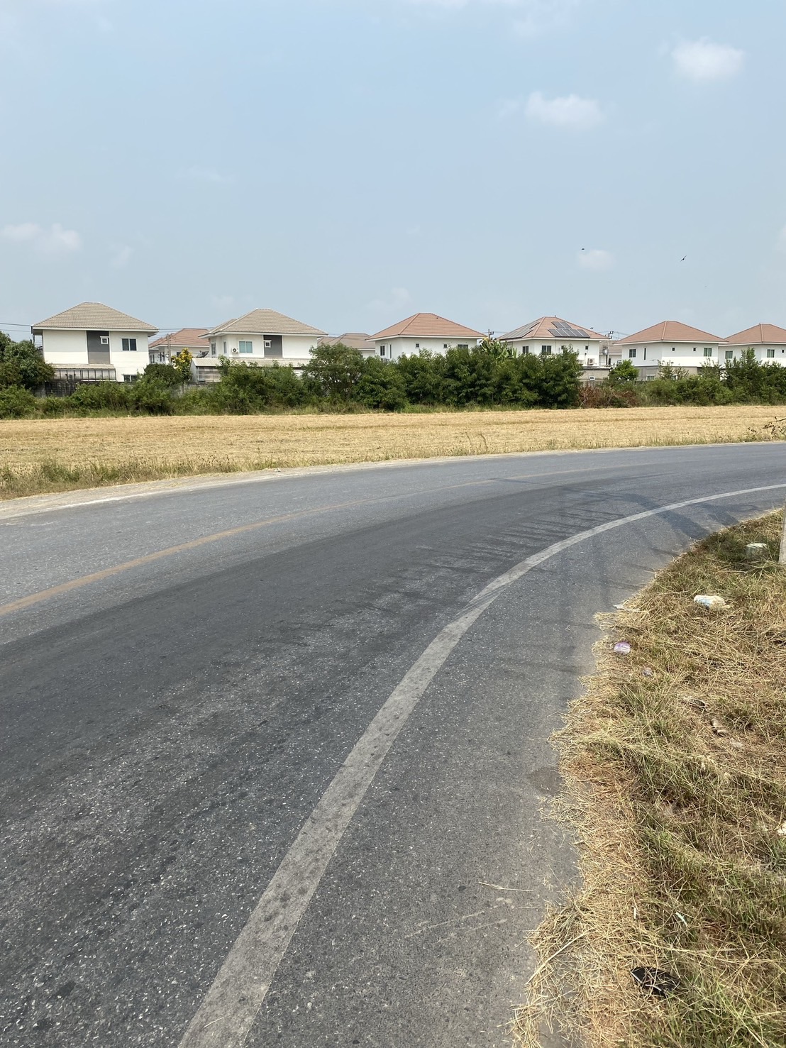 ขายที่ดินเปล่าติดถนน ทำเลทอง อำเภอลำลูกกา จังหวัดปทุมธานี