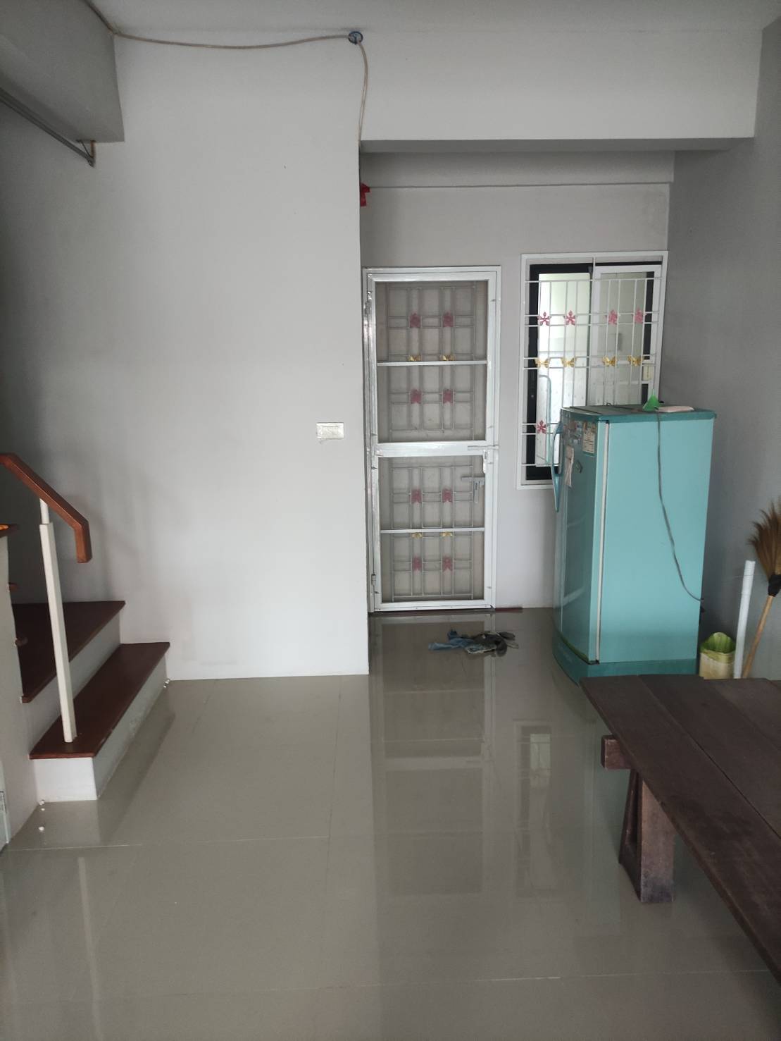 ขายทาวน์เฮาส์ 2 ชั้น ทำเลดี  อำเภอเมือง  จังหวัดฉะเชิงเทรา  ราคา 2350000