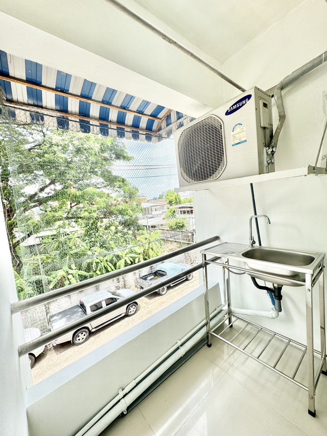 ถูกจริงในย่านนี้! คอนโดรีโนเวทใหม่ ใกล้รถไฟฟ้า แค่ 6 แสนกว่า! ทำเลดี ราคาสุดปัง! พร้อมอยู่ ใจกลางรัชดา–เสือใหญ่ ใกล้ MRT ลาดพร้าว / รถไฟฟ้าสายสีเหลือง / ม.จันทรเกษม / โชคชัย4