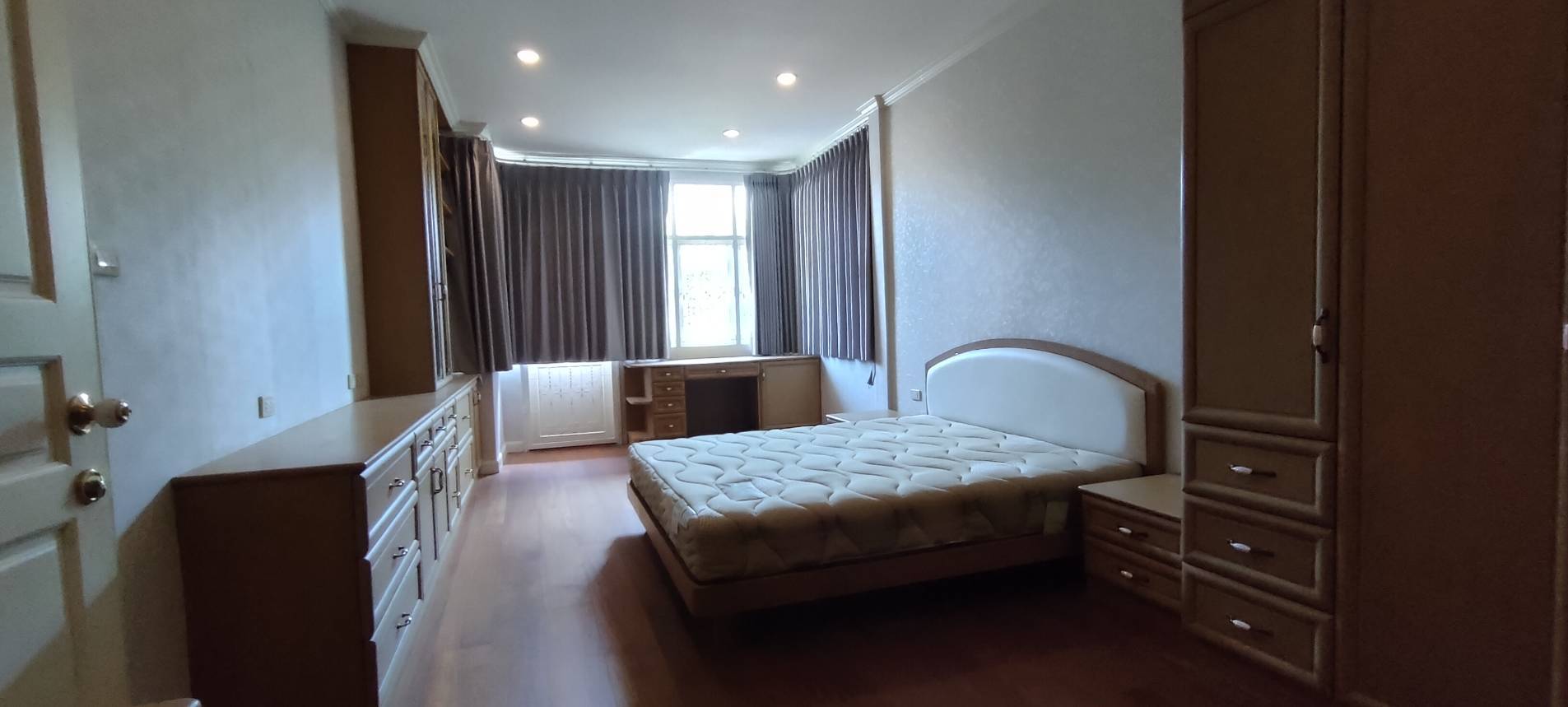 ขายบ้านเดี่ยว2ชั้น ทำเลดี อยู่ใจกลางเมือง ใกล้เซ็นทรัลพระราม 9  ใกล้รถไฟฟ้า เขตดินแดง จังหวัดกรุงเทพมหานคร 