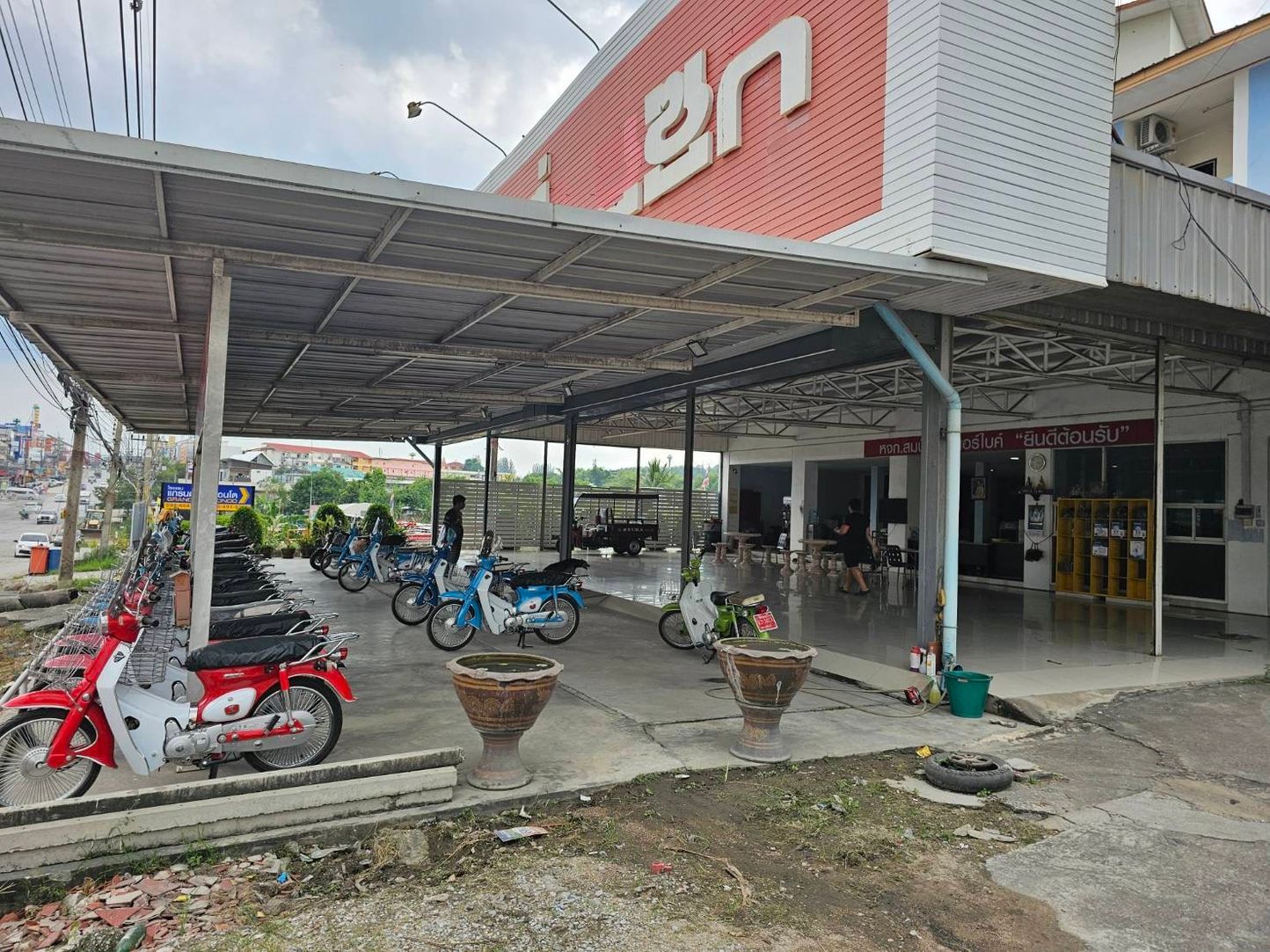 ขายอาคารพาณิชย์ 5 คูหา 3 ชั้น ทำเลดี ติดถนนใหญ่ อำเภอปลวกแดง จังหวัดระยอง