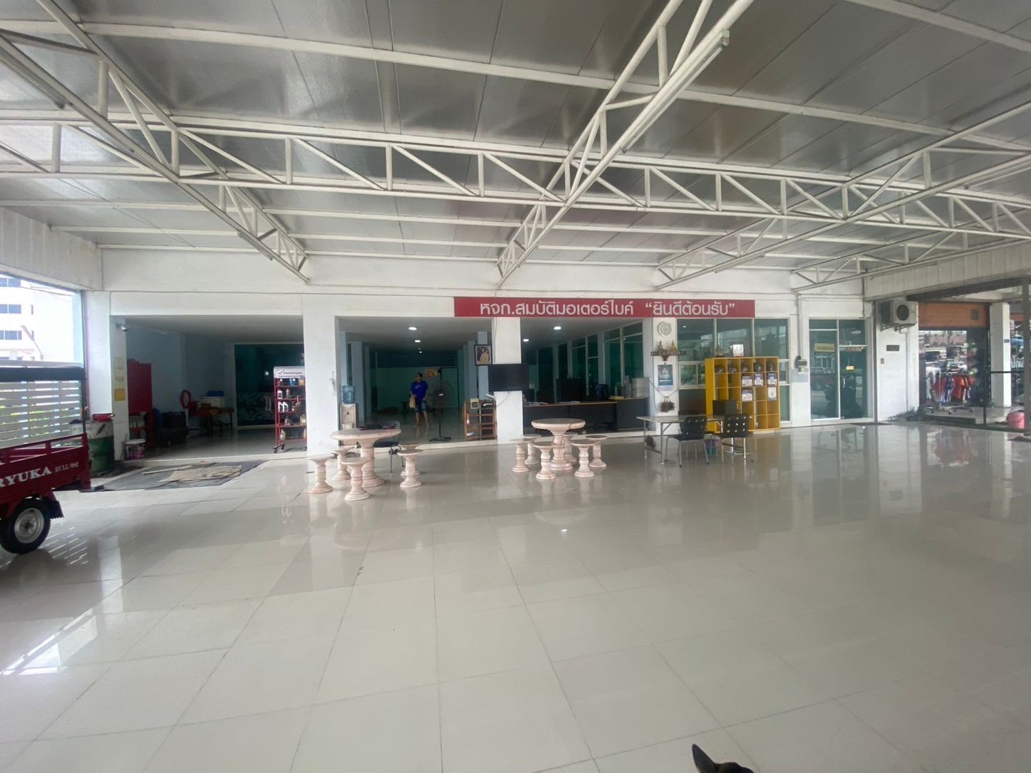 ขายอาคารพาณิชย์ 5 คูหา 3 ชั้น ทำเลดี ติดถนนใหญ่ อำเภอปลวกแดง จังหวัดระยอง