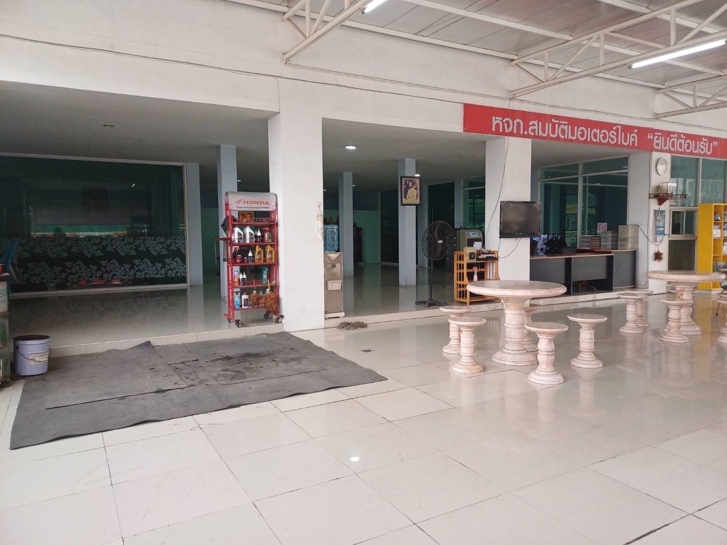 ขายอาคารพาณิชย์ 5 คูหา 3 ชั้น ทำเลดี ติดถนนใหญ่ อำเภอปลวกแดง จังหวัดระยอง