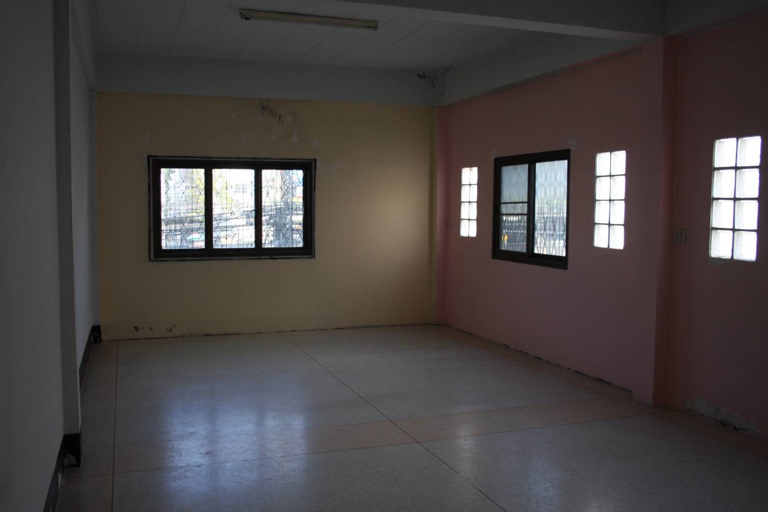 ขายอาคารพาณิชย์3ชั้นครึ่ง ทำเลทอง อยู่ใจกลางเมืองปากช่อง เขาใหญ่ จังหวัดนครราชสีมา