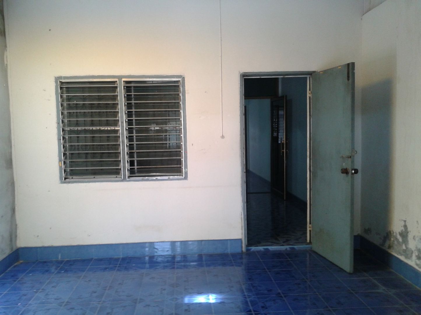 ขายที่ดินพร้อมสิ่งปลูกสร้าง หมู่บ้านการเคหะแห่งชาติ ถนนพัฒนาการคูขวาง จังหวัดนครศรีธรรมราช