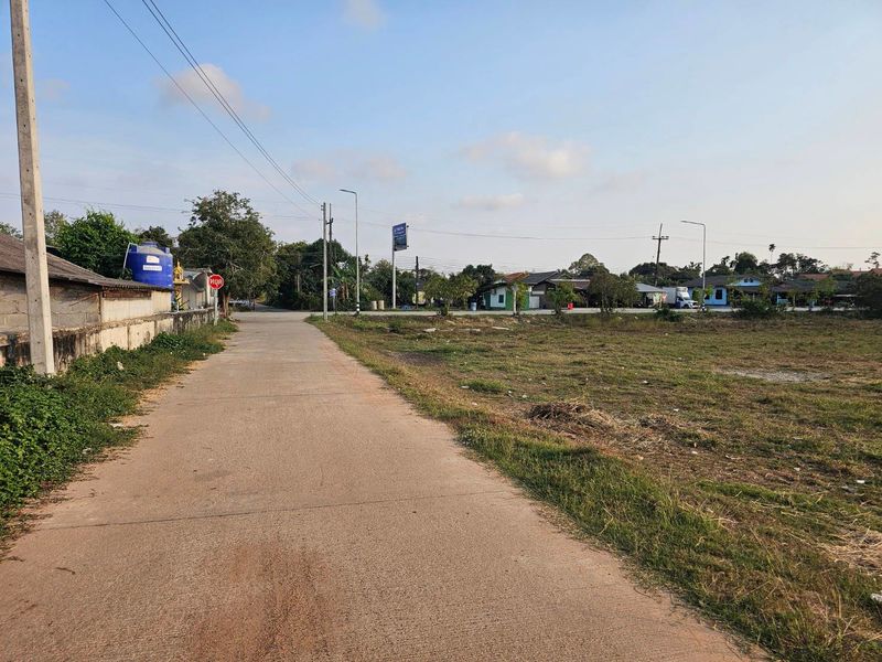 ขายที่ดินเปล่าถมเเล้ว ทำเลทอง ใกล้ทะเลระยอง ตำบลตะพง อำเภอเมือง จังหวัดระยอง