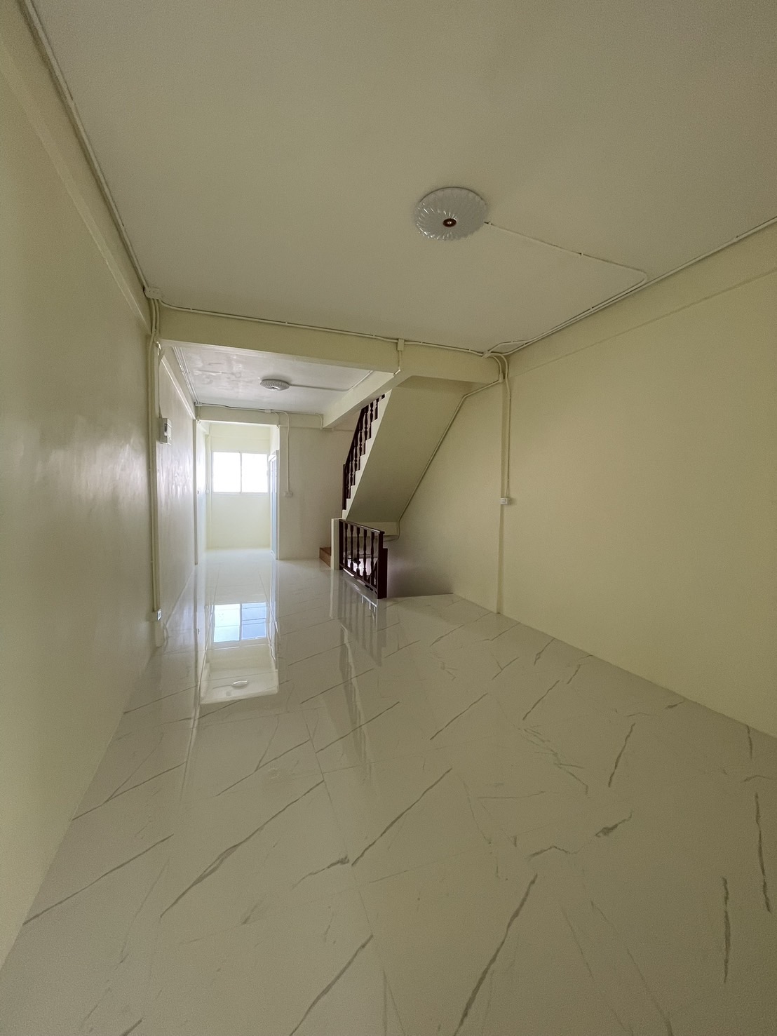 ขายอาคารพาณิชย์ 3 ชั้น ทำเลทอง บนถนน ประชาชื่น เขตบางซื่อ จังหวัดกรุงเทพมหานคร 