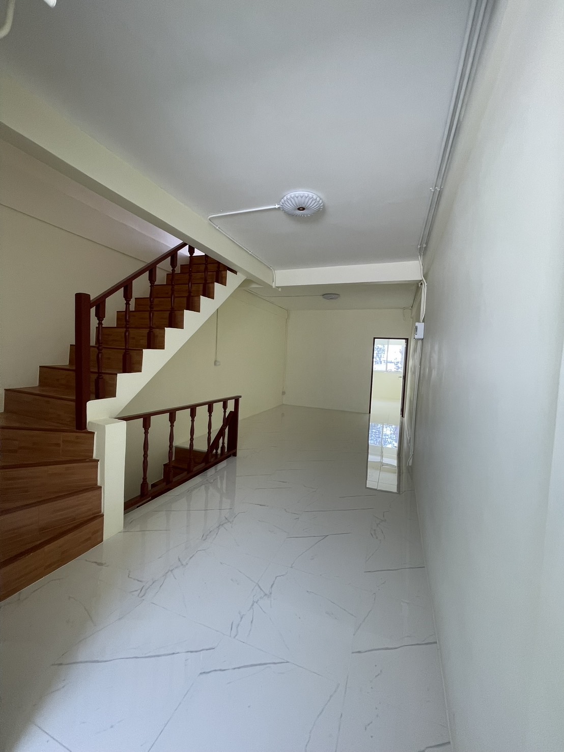 ขายอาคารพาณิชย์ 3 ชั้น ทำเลทอง บนถนน ประชาชื่น เขตบางซื่อ จังหวัดกรุงเทพมหานคร 