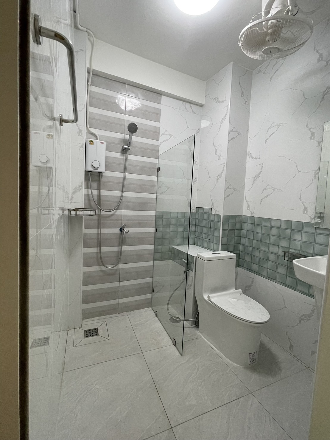 ขายอาคารพาณิชย์ 3 ชั้น ทำเลทอง บนถนน ประชาชื่น เขตบางซื่อ จังหวัดกรุงเทพมหานคร 