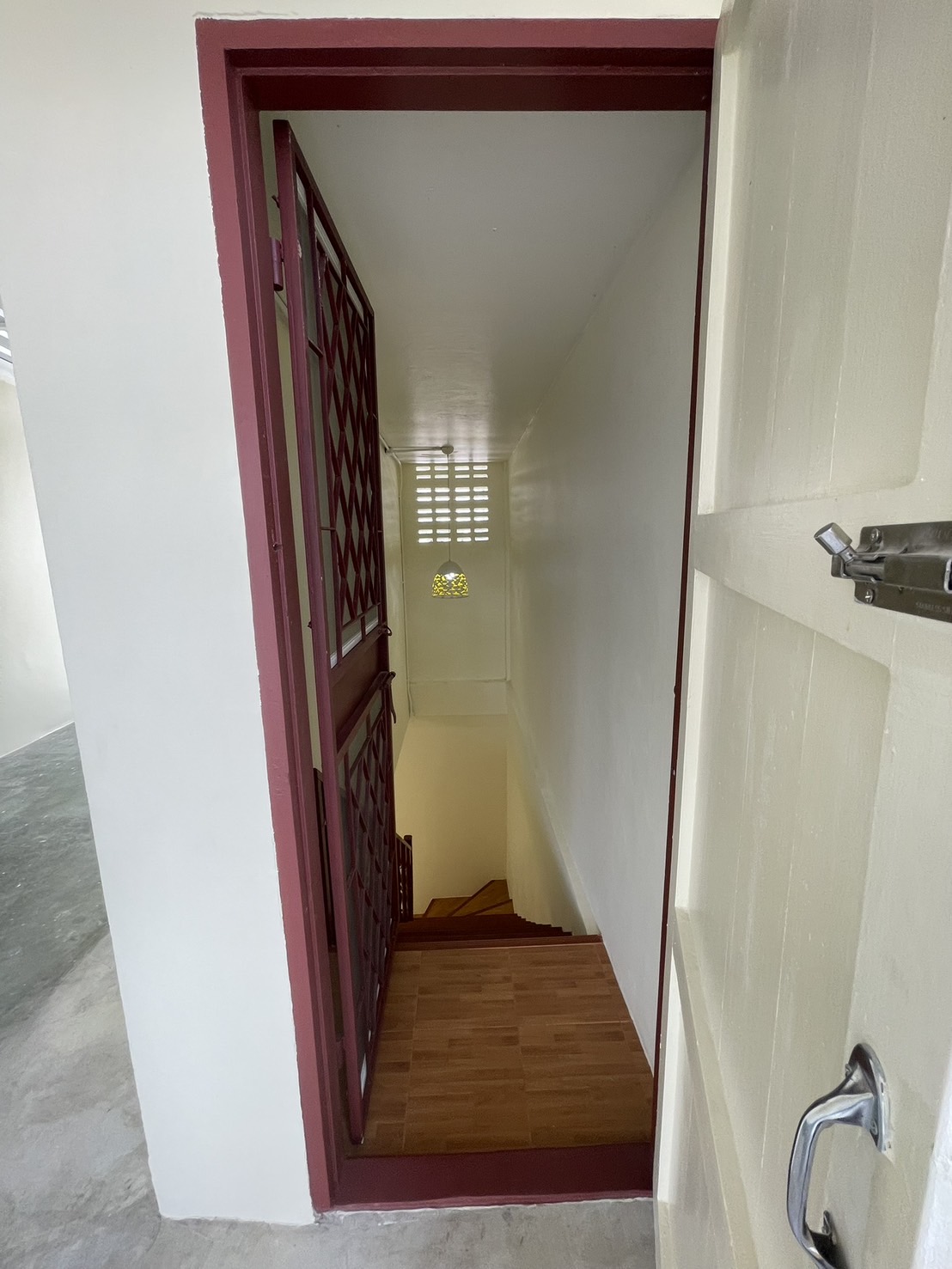 ขายอาคารพาณิชย์ 3 ชั้น ทำเลทอง บนถนน ประชาชื่น เขตบางซื่อ จังหวัดกรุงเทพมหานคร 