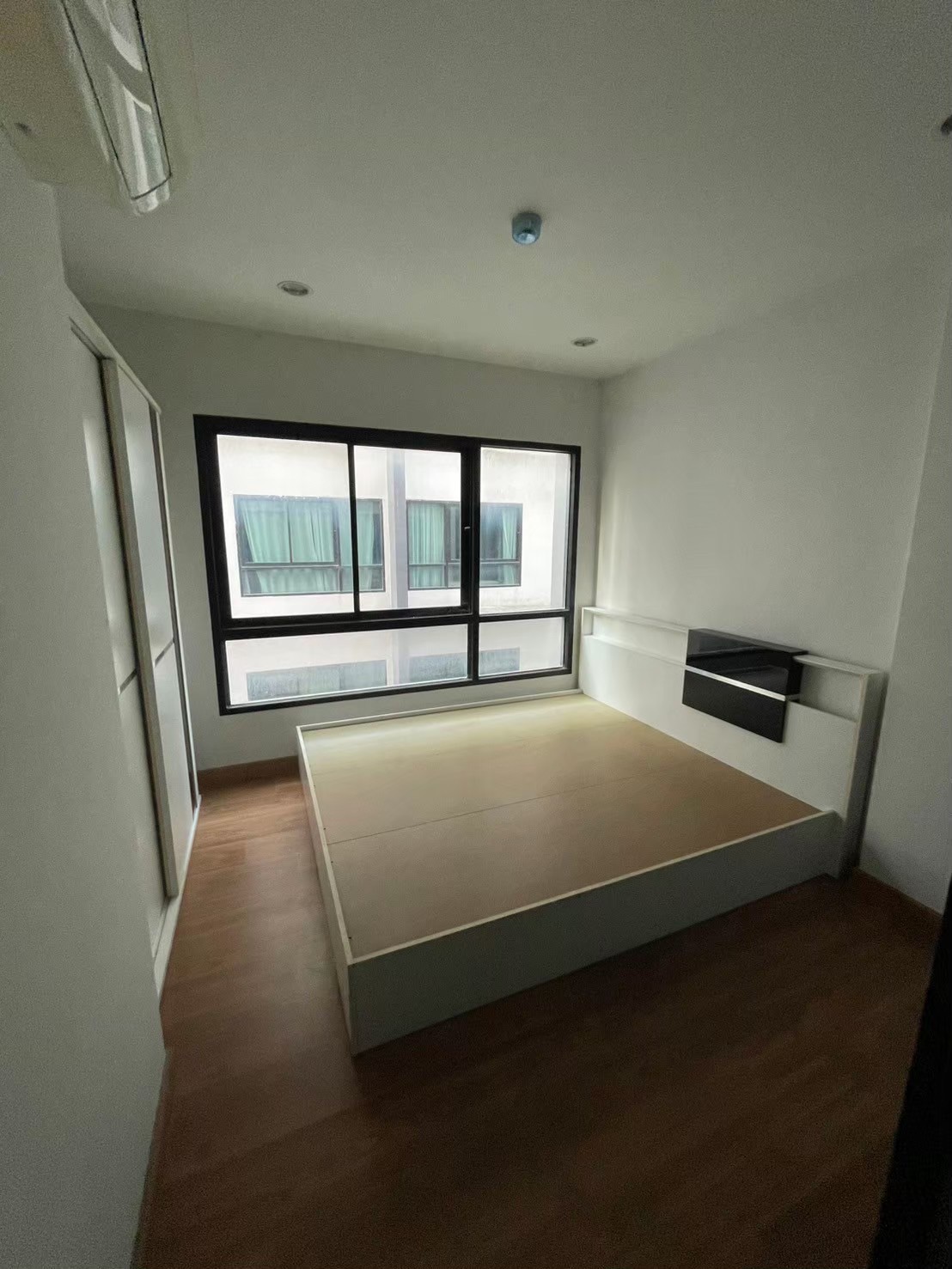 ขายคอนโด บี-ลีฟ  ชั้น4 ติดถนนติวานนท์  ปากเกร็ด  จังหวัดนนทบุรี 