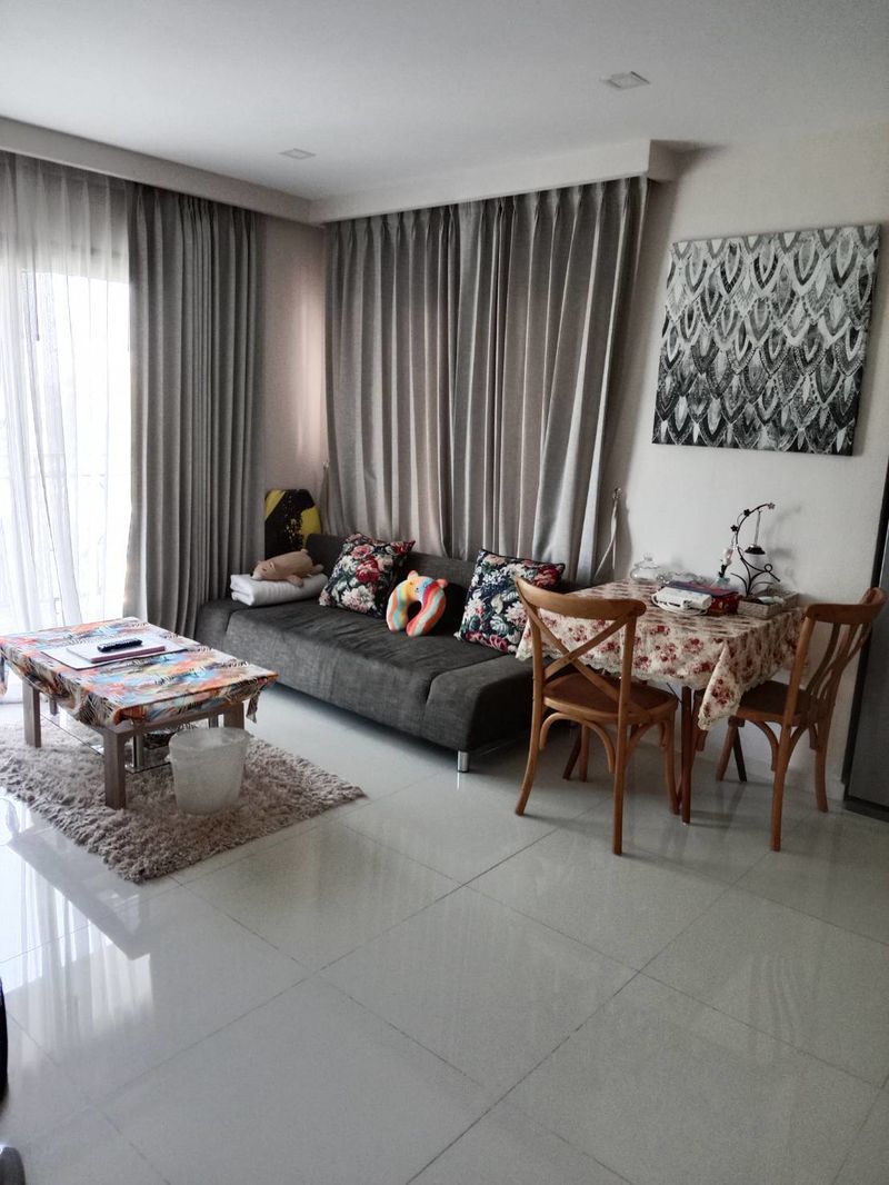 ขายคอนโดพัทยานาเกลือ ราคาดีทำเลดีติดต่อผึ้งรติ โทร 061-9419-639