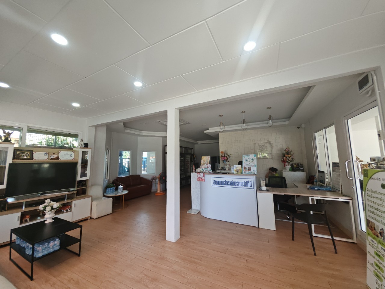 ขายที่ดินพร้อมสิ่งปลูกสร้าง ติดถนน จังหวัดนครศรีธรรมราช