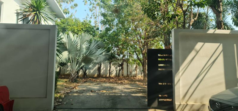 ขายบ้านเดี่ยว2ชั้น ใกล้ถนนกาญจนาเพียง 50 เมตร หมู่บ้านเอ็นริชพาร์ค ราคาดีทำเลดีติดต่อผึ้งรติ0619419639