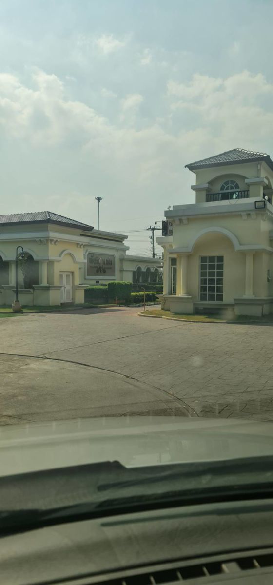 ขายบ้านเดี่ยว2ชั้น ใกล้ถนนกาญจนาเพียง 50 เมตร หมู่บ้านเอ็นริชพาร์ค ราคาดีทำเลดีติดต่อผึ้งรติ0619419639