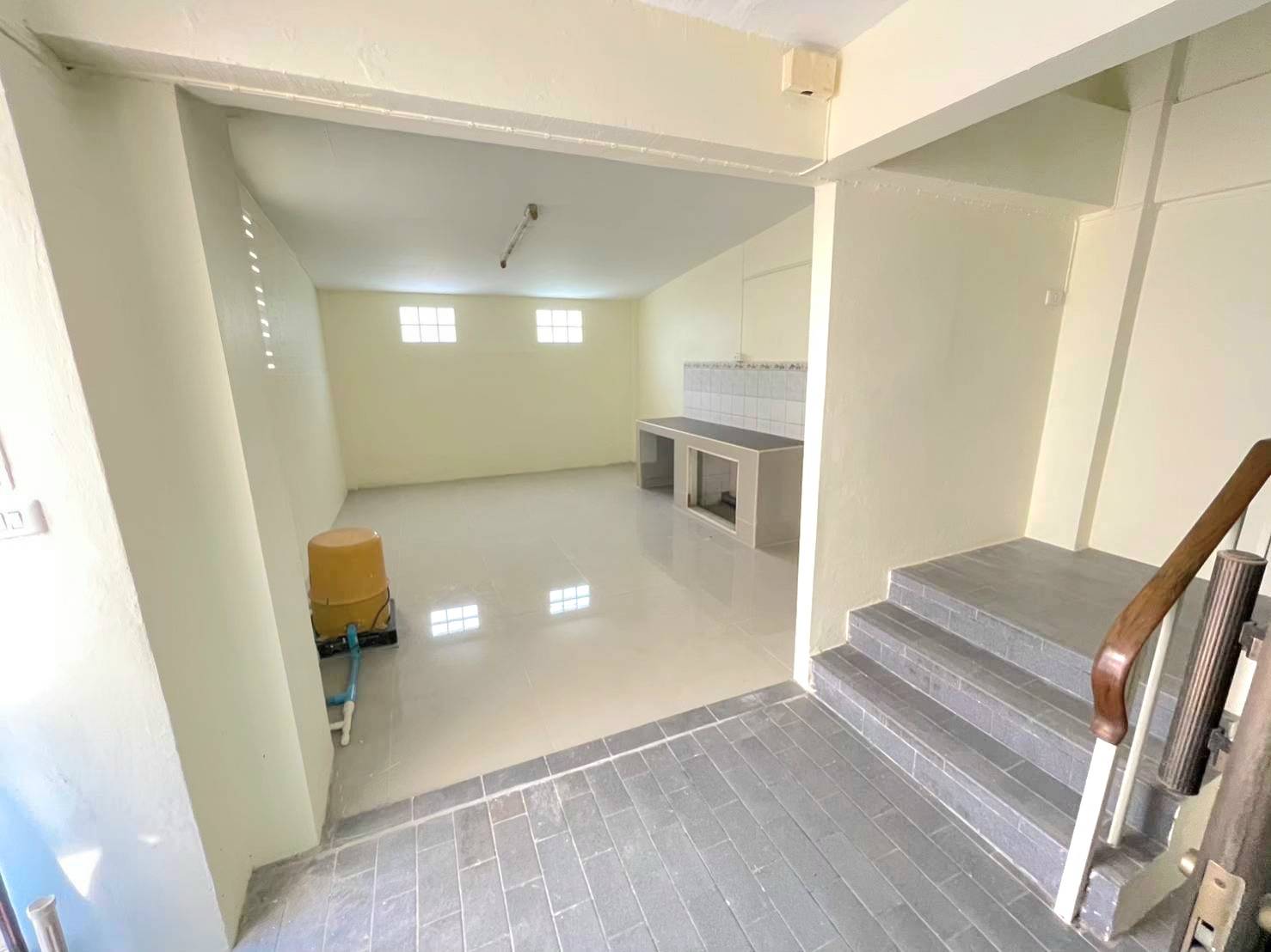 ขายอาคารพาณิชย์ 3ชั้นครึ่ง หลังมุม เขตบางพลัด จังหวัดกรุงเทพมหานคร 