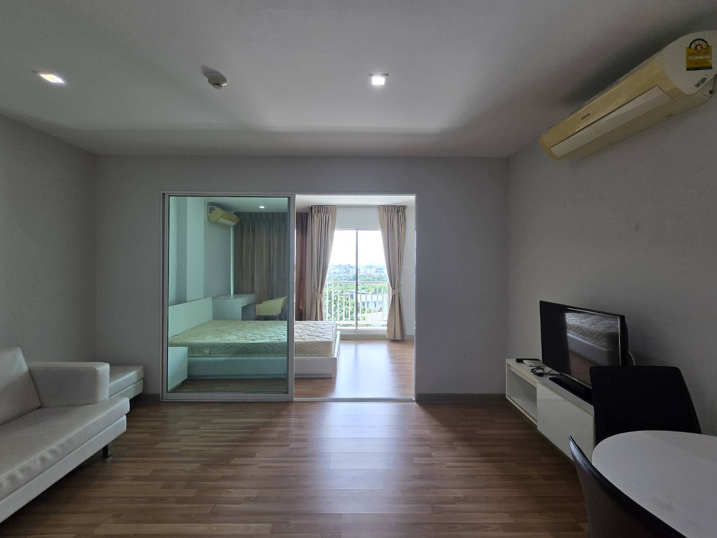 ขาย วี คอนโด เอกมัย รามอินทรา (We condo Ekkamai Ramintra) ใกล้สถานีรถไฟฟ้า วัชรพล สายสีชมพู